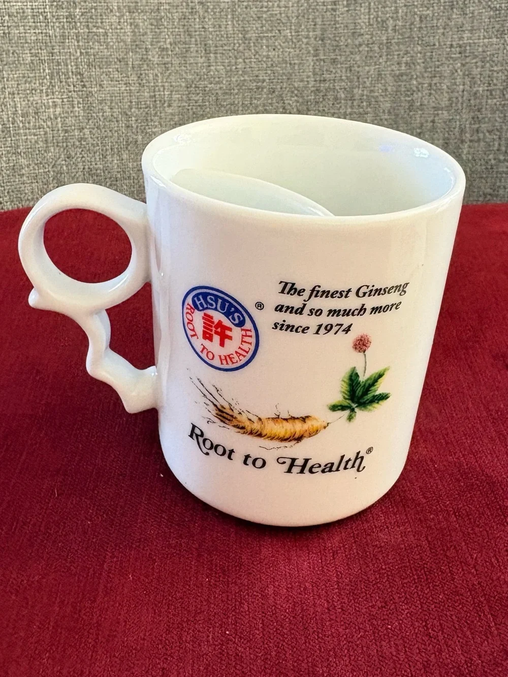Never Use Ceramic Tea Mug with Built-in Filter and Lid - Hsu's Ginseng
